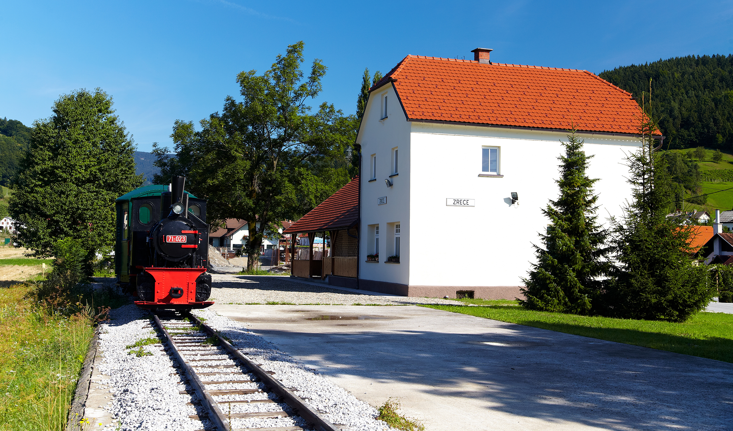 Otvoritev prostorov čakalnice železniške postaje Zreče